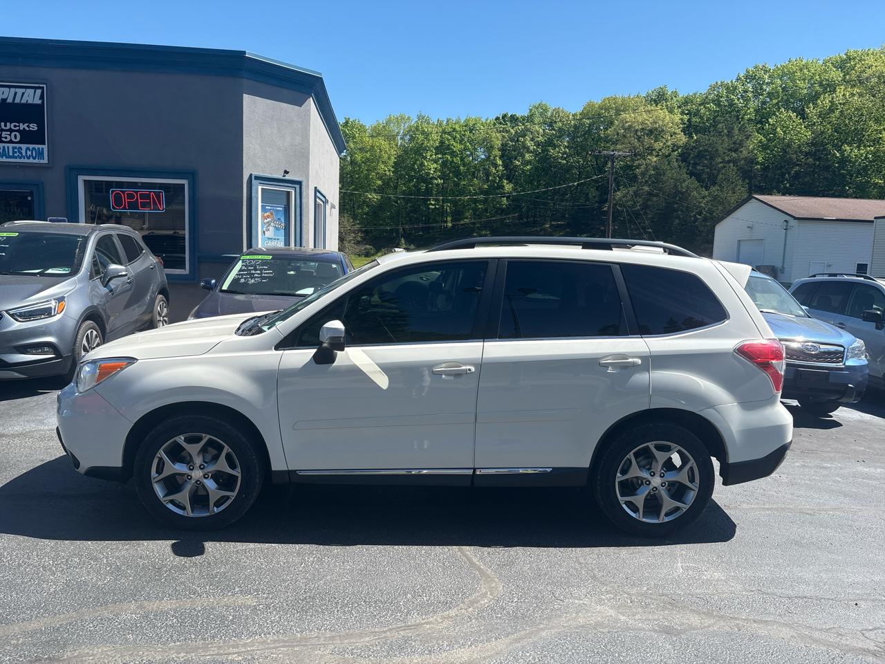 Subaru Forester 4dr CVT 2.5i Touring PZEV 2016