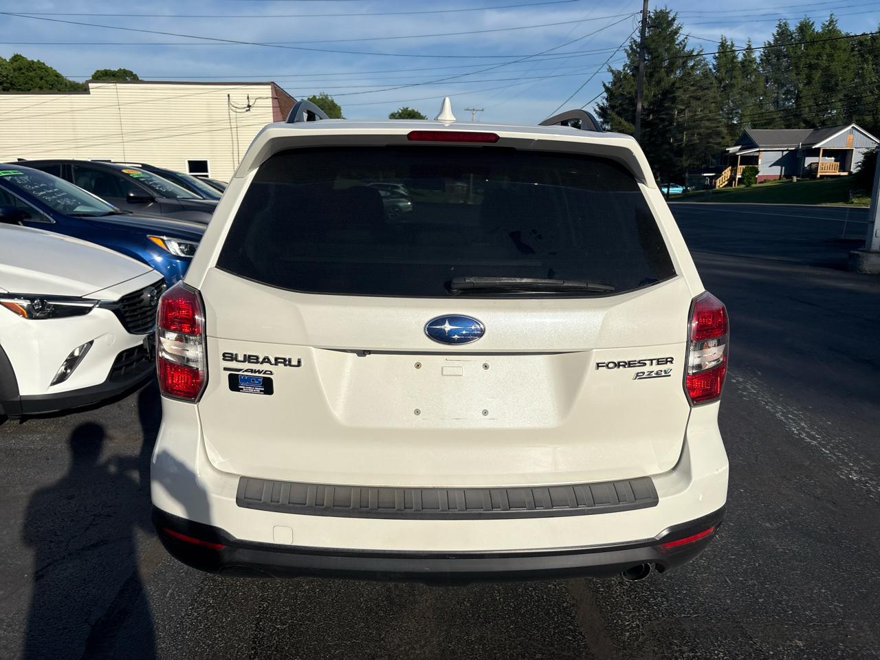 Subaru Forester 4dr CVT 2.5i Touring PZEV 2016
