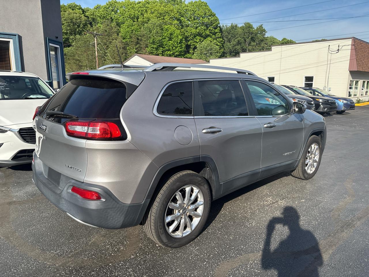 Jeep Cherokee 4WD 4dr Limited 2016