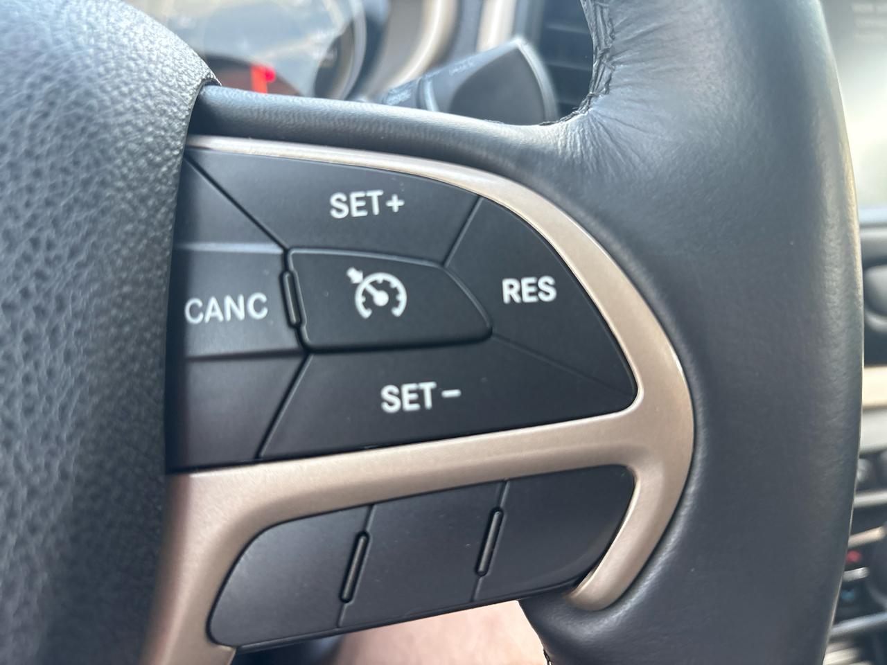 Jeep Cherokee 4WD 4dr Limited 2016