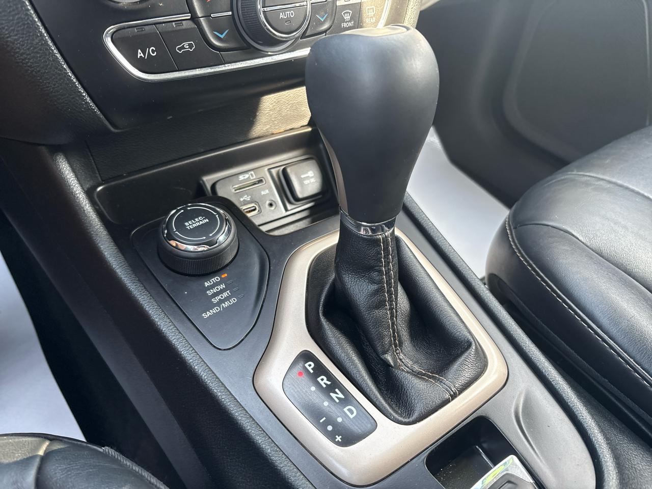 Jeep Cherokee 4WD 4dr Limited 2016