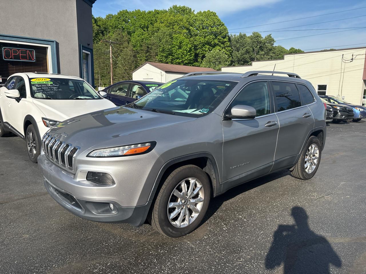 Jeep Cherokee 4WD 4dr Limited 2016