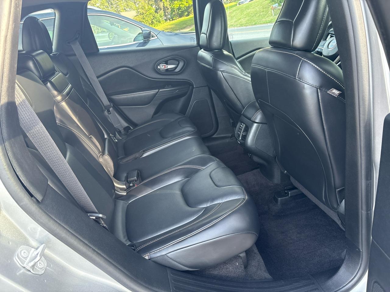 Jeep Cherokee 4WD 4dr Limited 2016