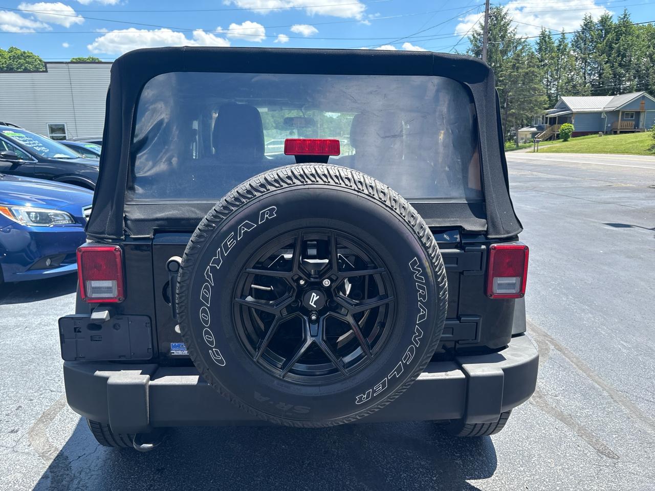 Jeep Wrangler 4WD 2dr Sport 2015