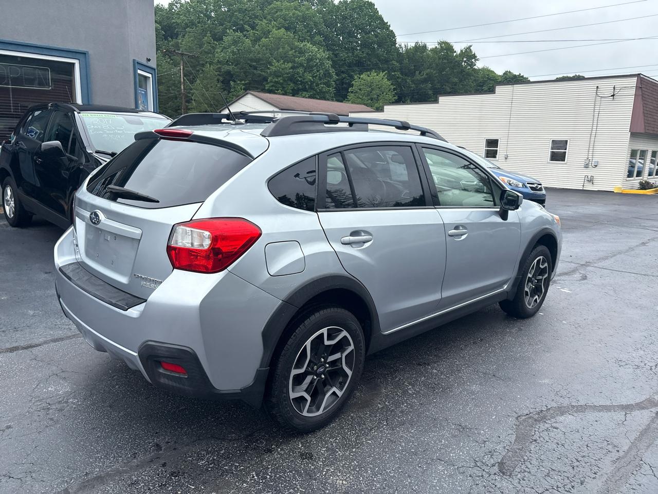 Subaru Crosstrek 5dr CVT 2.0i Premium 2016