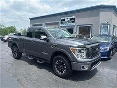 2017 Nissan Titan 