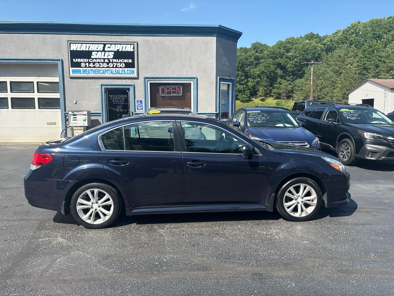 Subaru Legacy 4dr Sdn H4 Auto 2.5i Premium 2014