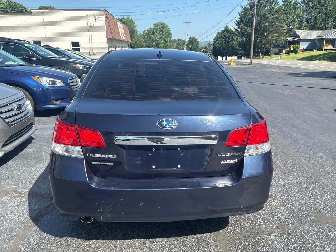 Subaru Legacy 4dr Sdn H4 Auto 2.5i Premium 2014