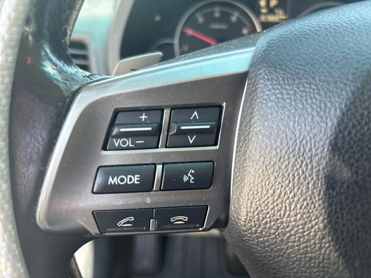 Subaru Legacy 4dr Sdn H4 Auto 2.5i Premium 2014