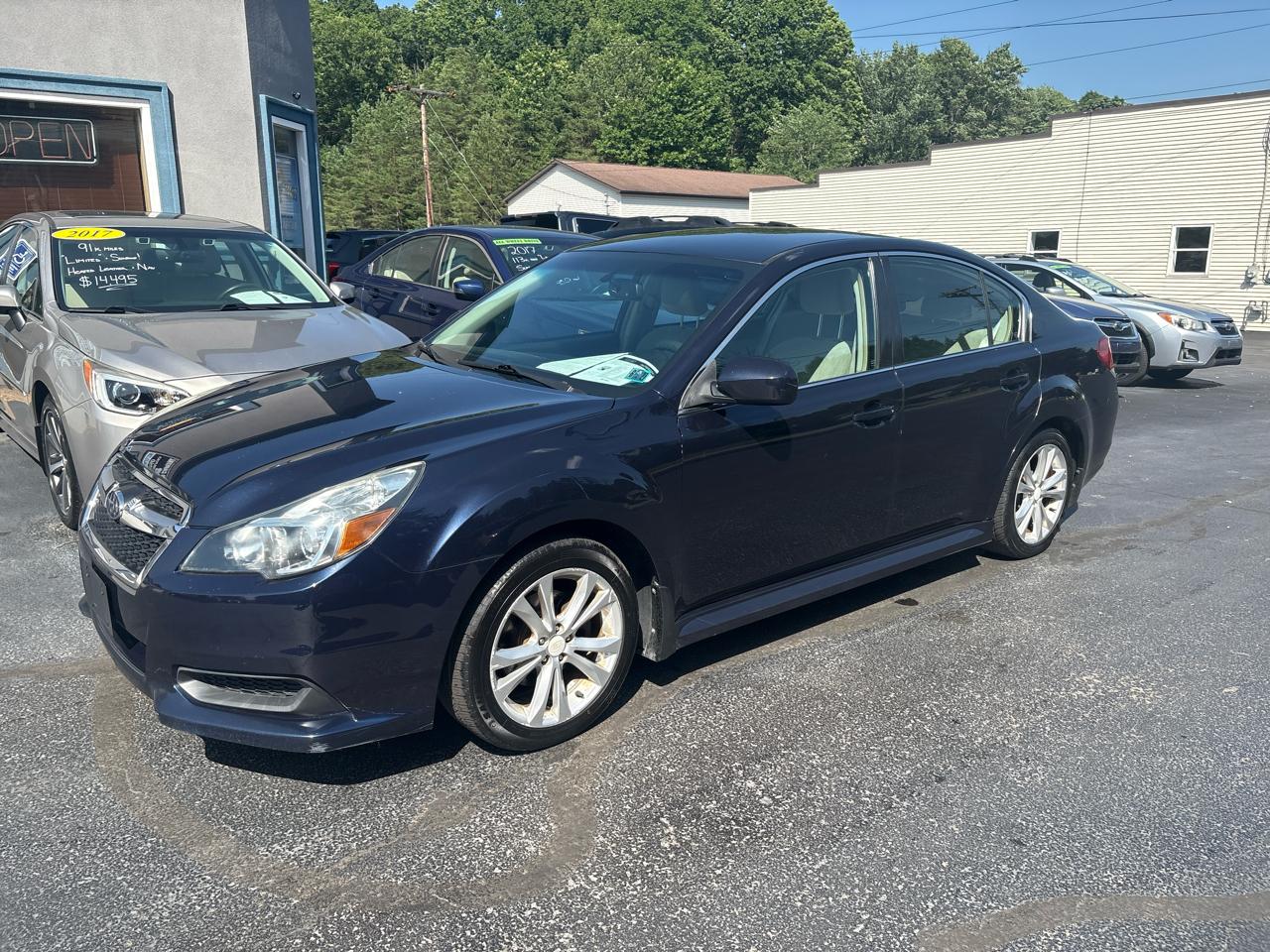 Subaru Legacy 4dr Sdn H4 Auto 2.5i Premium 2014