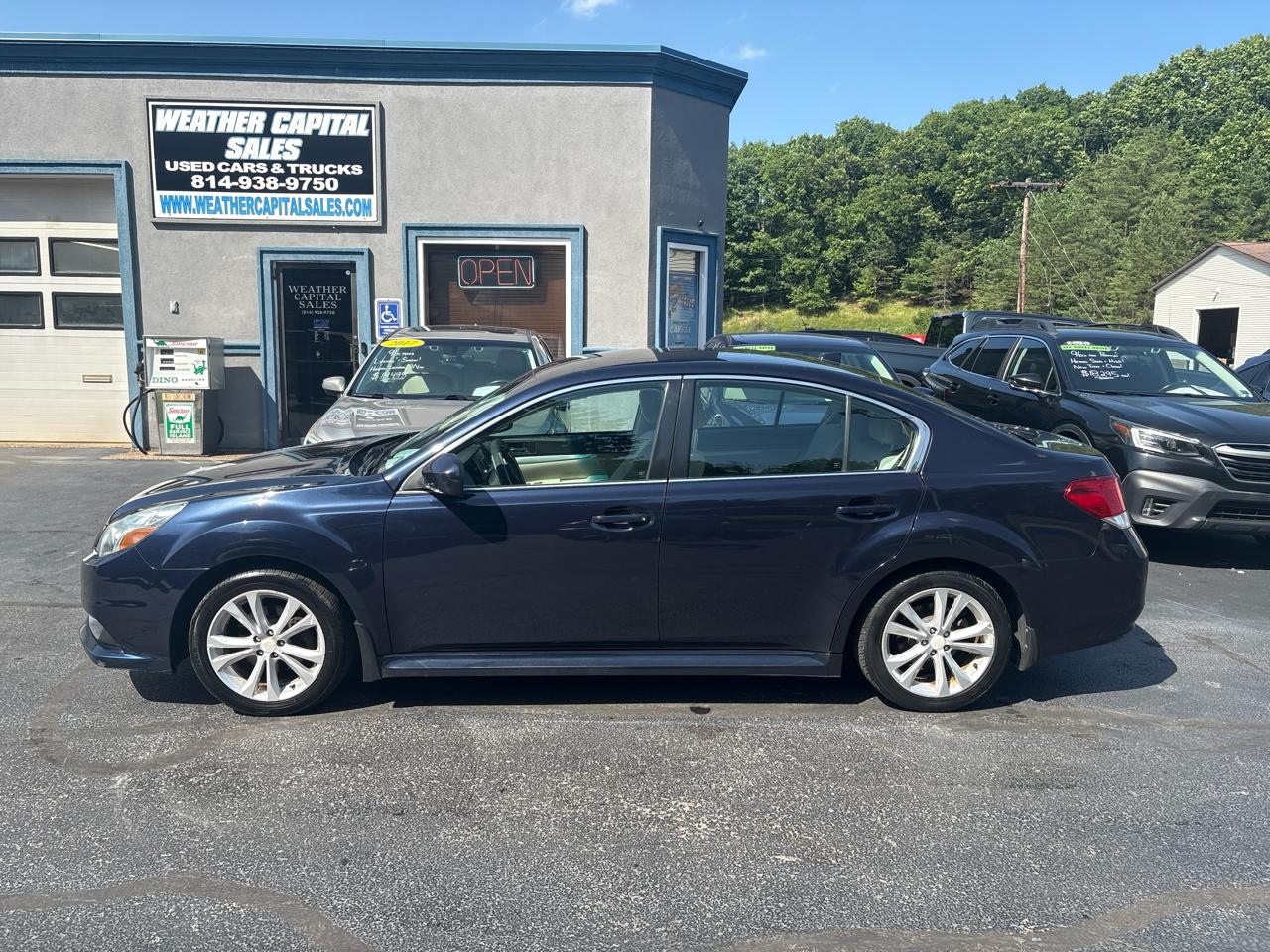 Subaru Legacy 4dr Sdn H4 Auto 2.5i Premium 2014