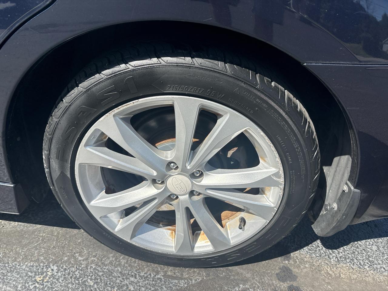 Subaru Legacy 4dr Sdn H4 Auto 2.5i Premium 2014