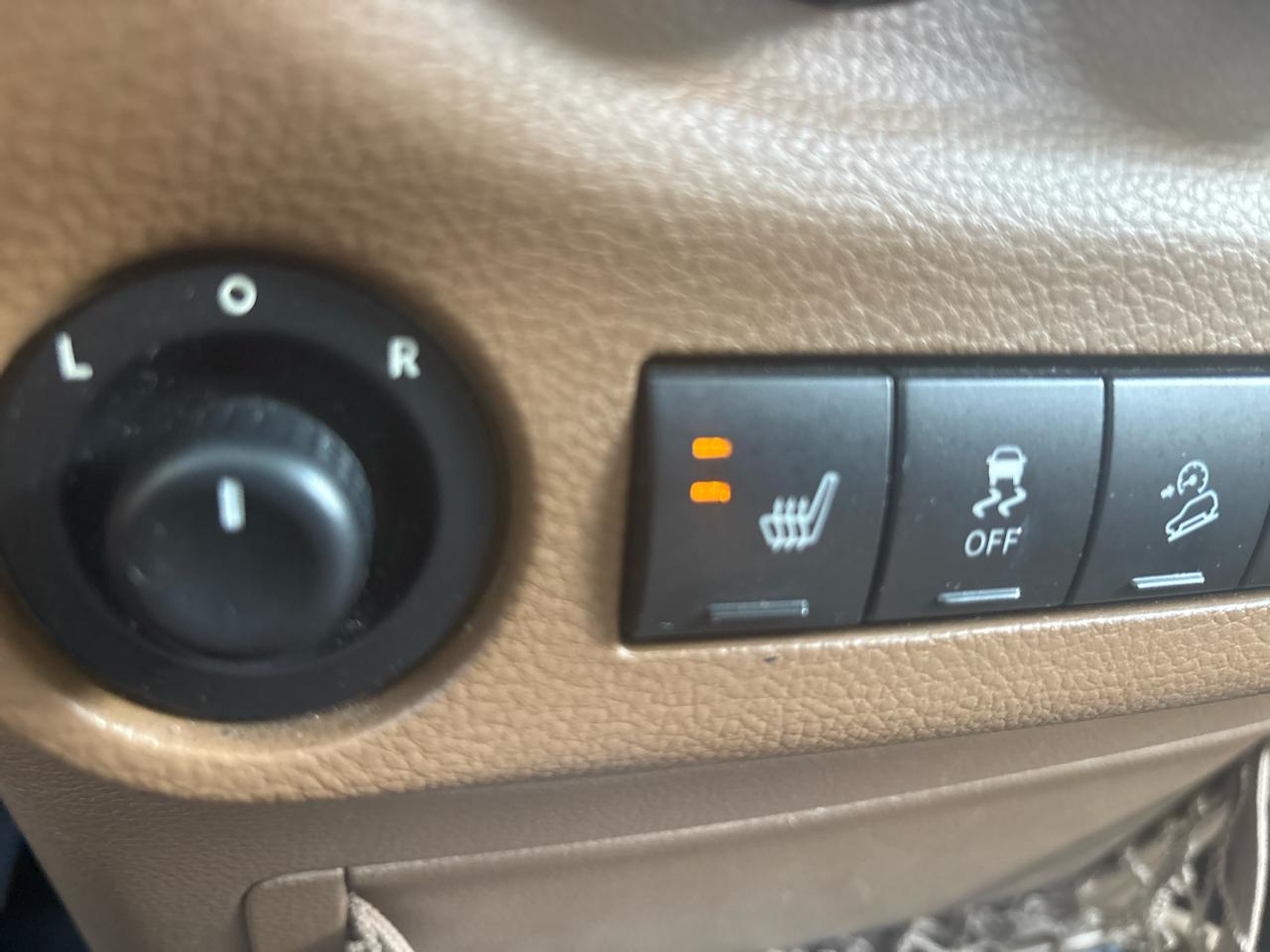 Jeep Wrangler 4WD 2dr Sahara 2012