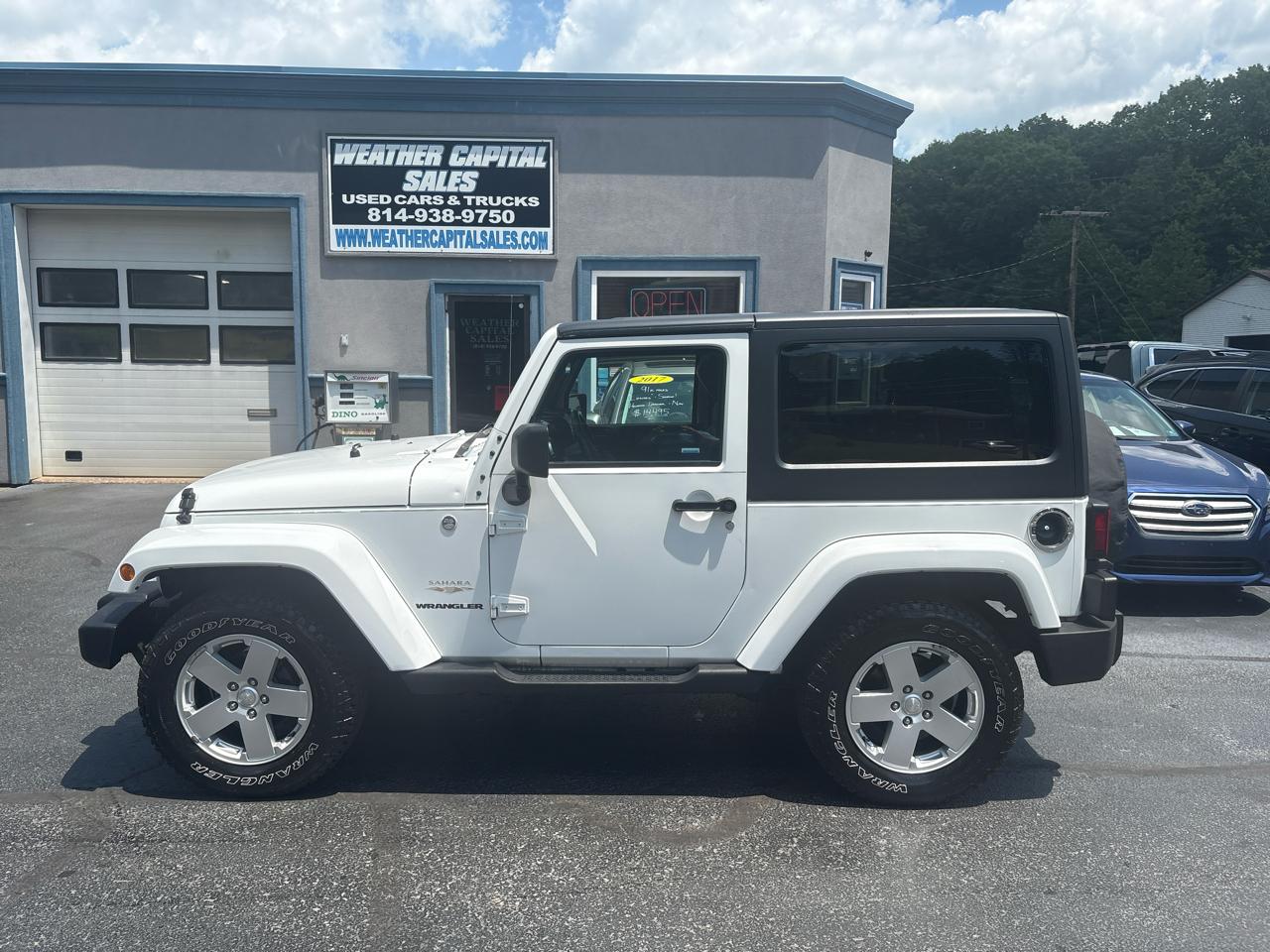 Jeep Wrangler 4WD 2dr Sahara 2012