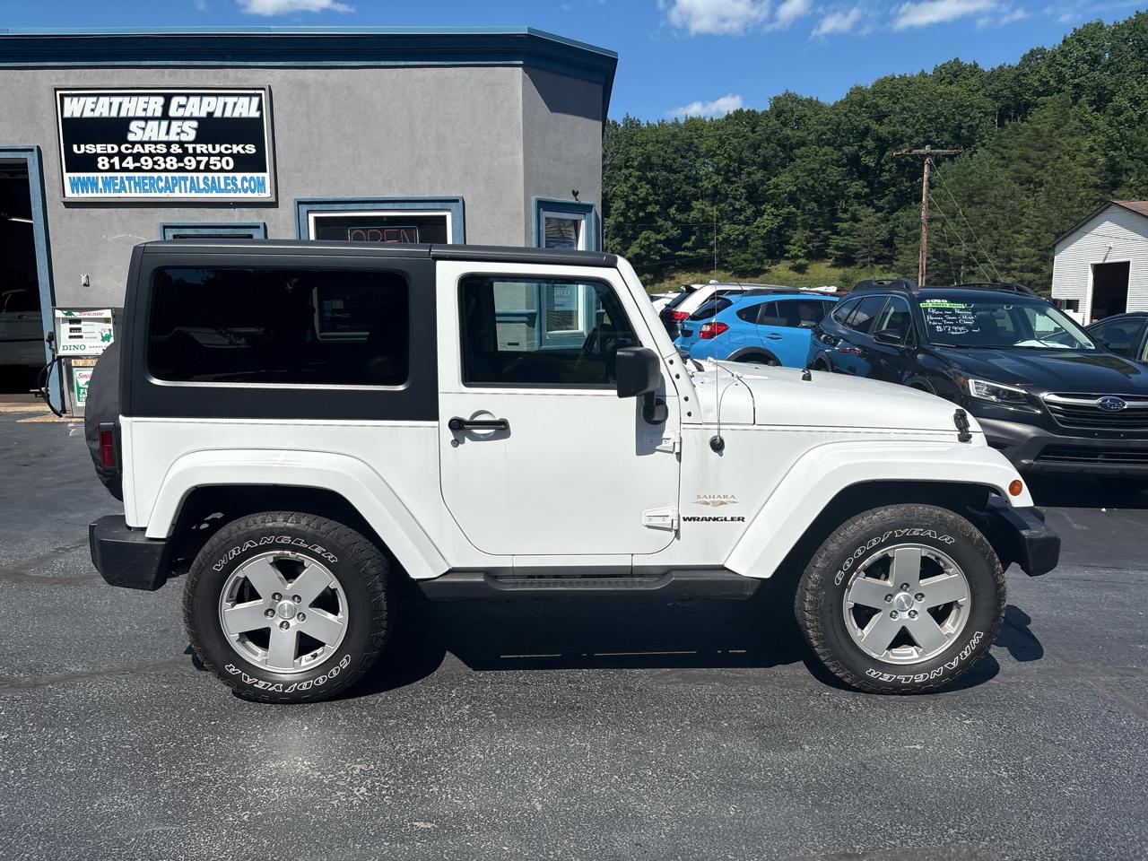 Jeep Wrangler 4WD 2dr Sahara 2012