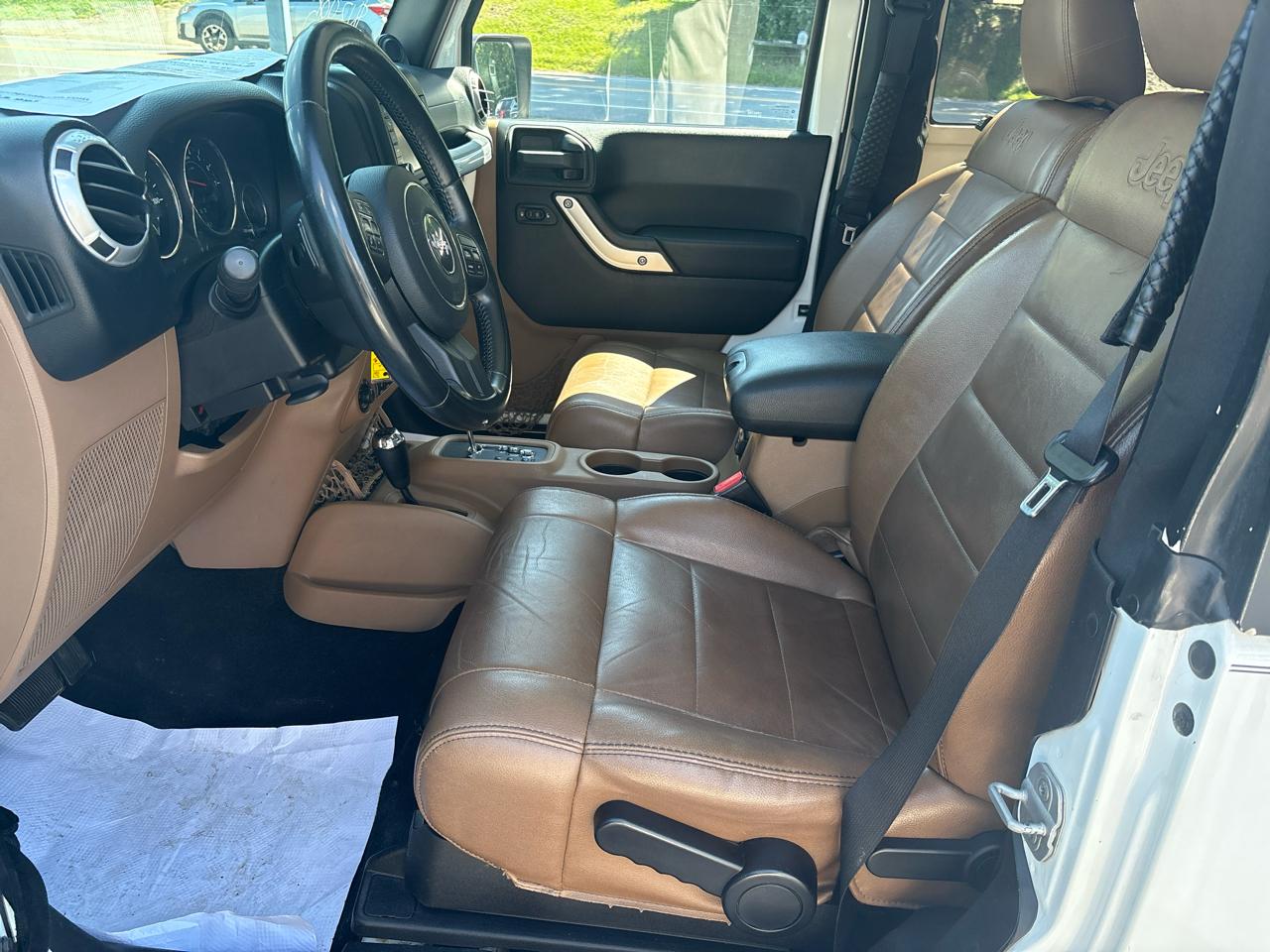 Jeep Wrangler 4WD 2dr Sahara 2012