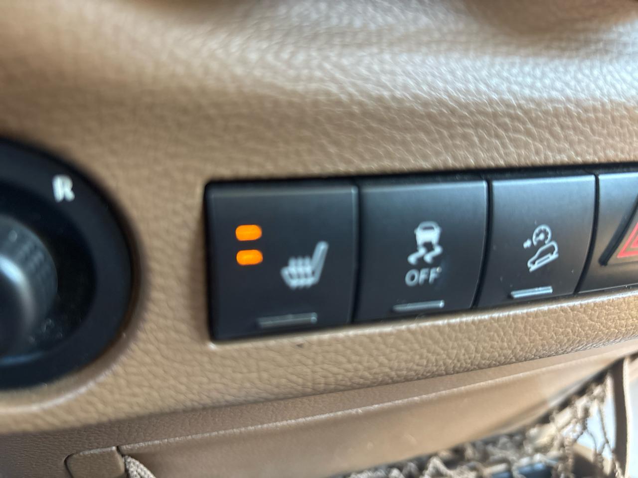 Jeep Wrangler 4WD 2dr Sahara 2012