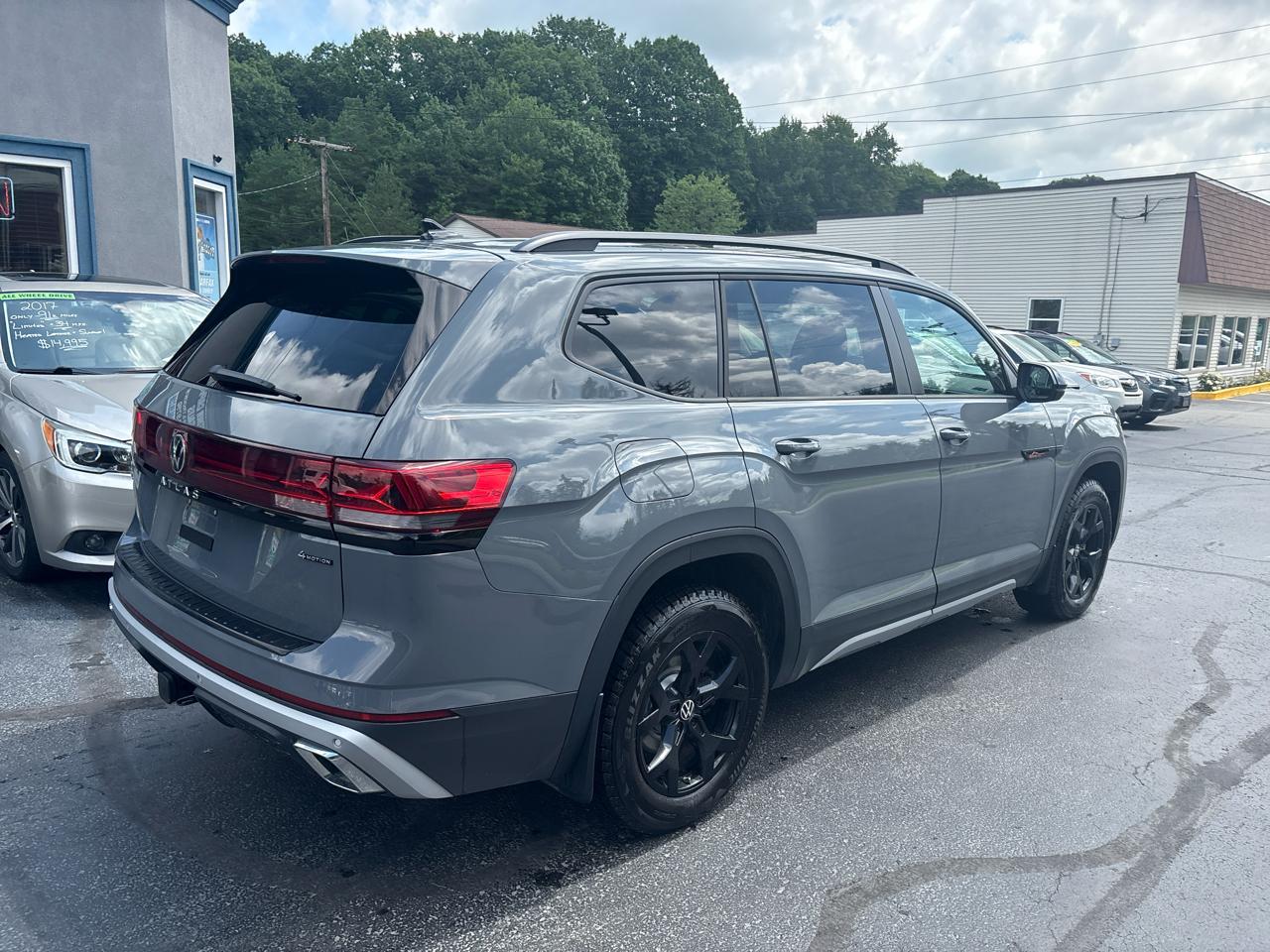 Volkswagen Atlas 2.0T Peak Edition SEL 4MOTION 2024