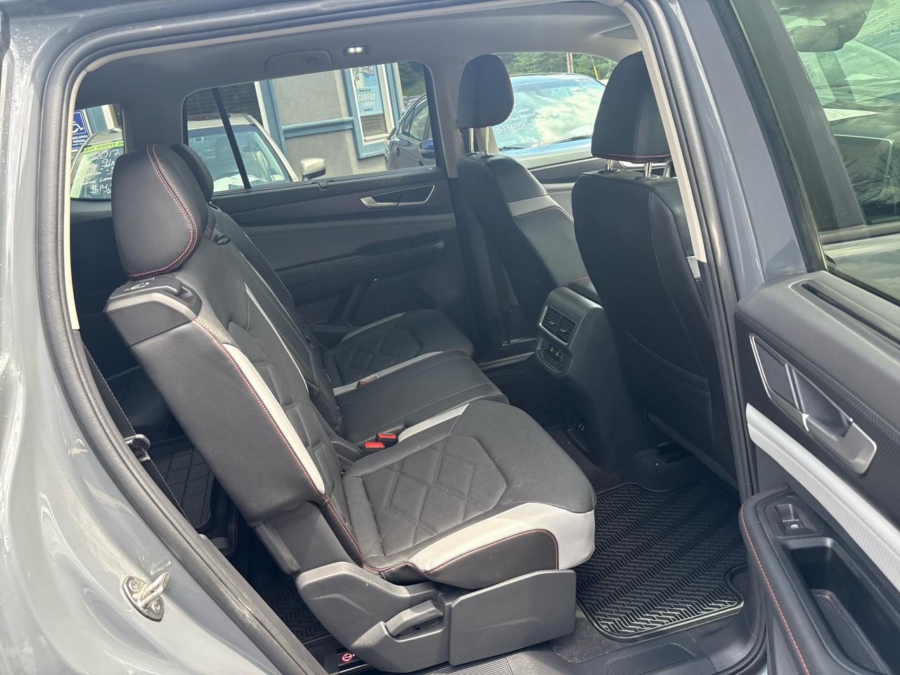 Volkswagen Atlas 2.0T Peak Edition SEL 4MOTION 2024