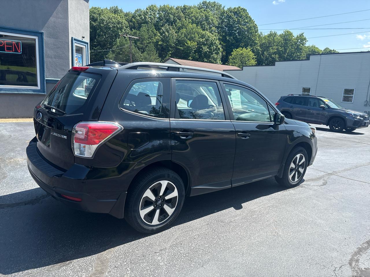 Subaru Forester 2.5i CVT 2017