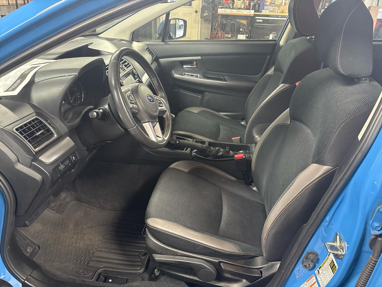 Subaru Crosstrek 2.0i Premium Manual 2017