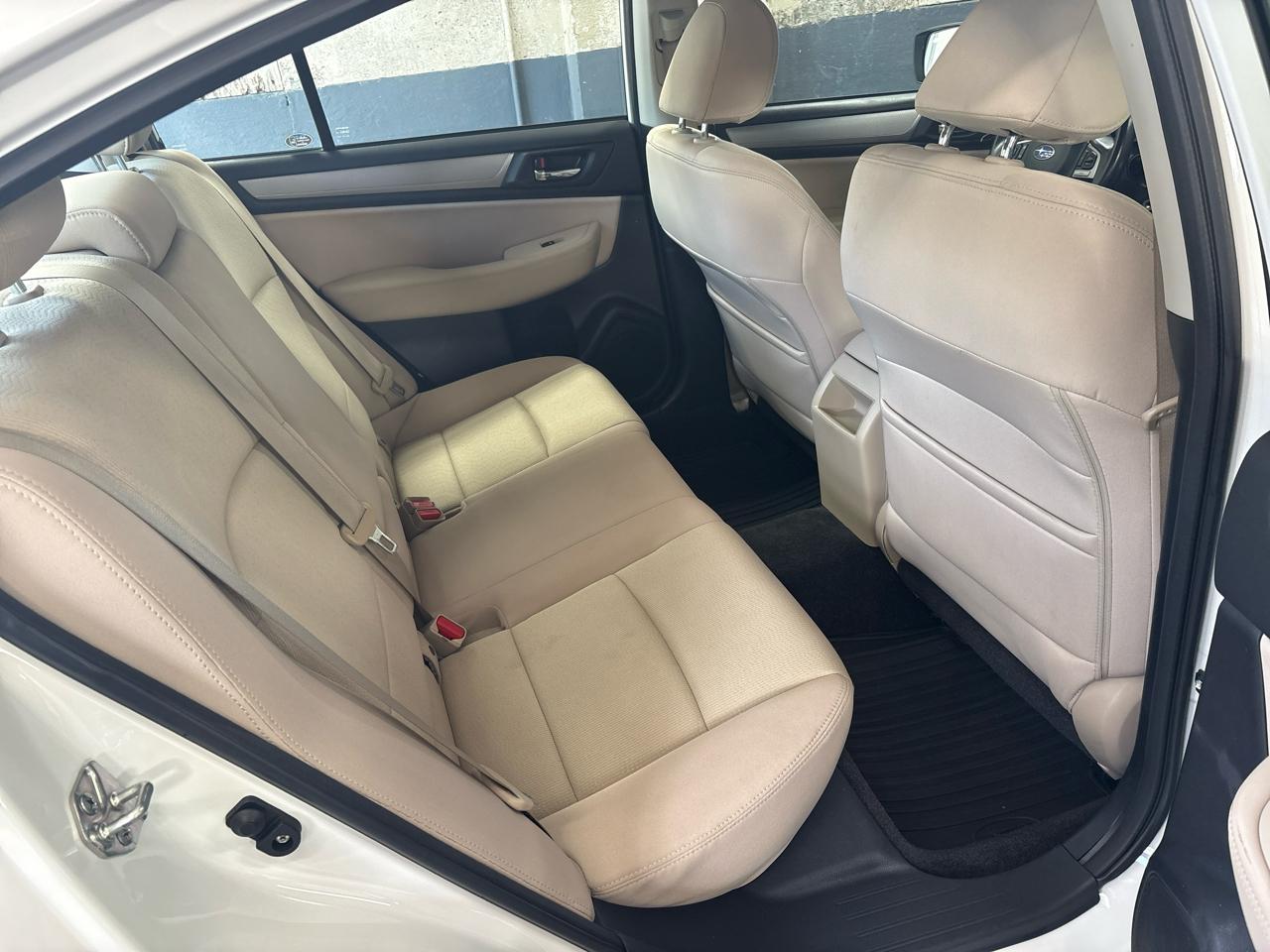 Subaru Legacy 4dr Sdn 2.5i Premium 2015