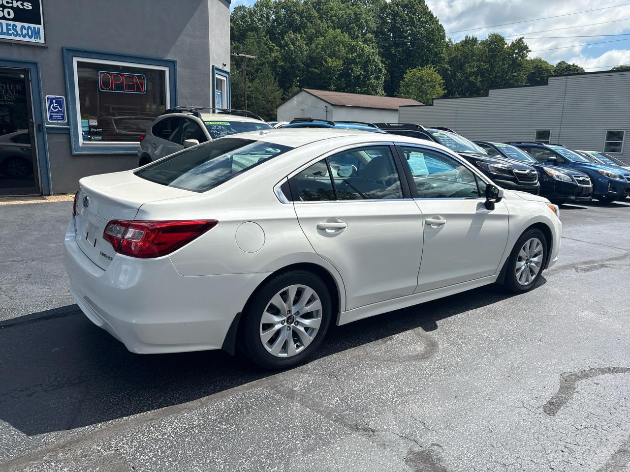Subaru Legacy 4dr Sdn 2.5i Premium 2015