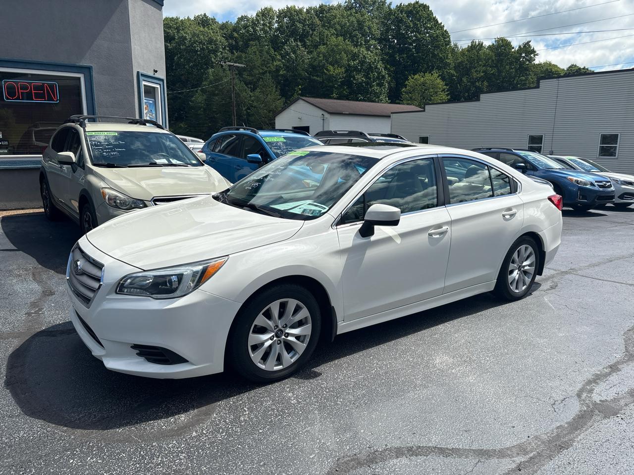 Subaru Legacy 4dr Sdn 2.5i Premium 2015