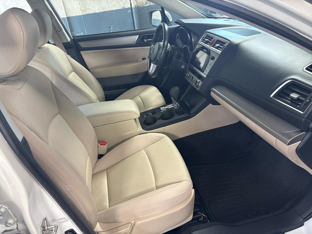 Subaru Legacy 4dr Sdn 2.5i Premium 2015