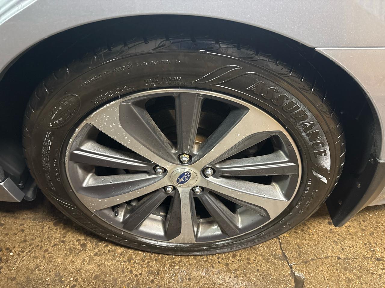 Subaru Legacy 4dr Sdn 2.5i Limited PZEV 2016