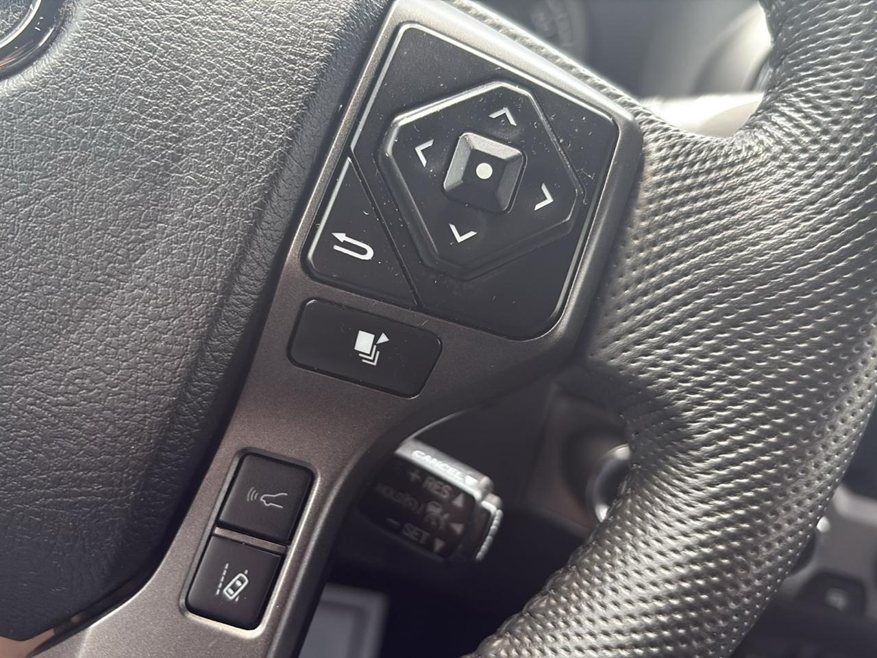 Toyota Tacoma 4WD TRD Off Road Double Cab 6' Bed V6 AT (Natl) 2023