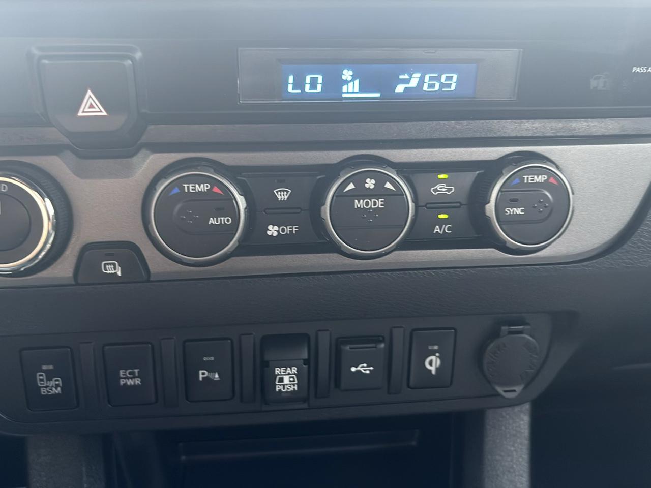 Toyota Tacoma 4WD TRD Off Road Double Cab 6' Bed V6 AT (Natl) 2023