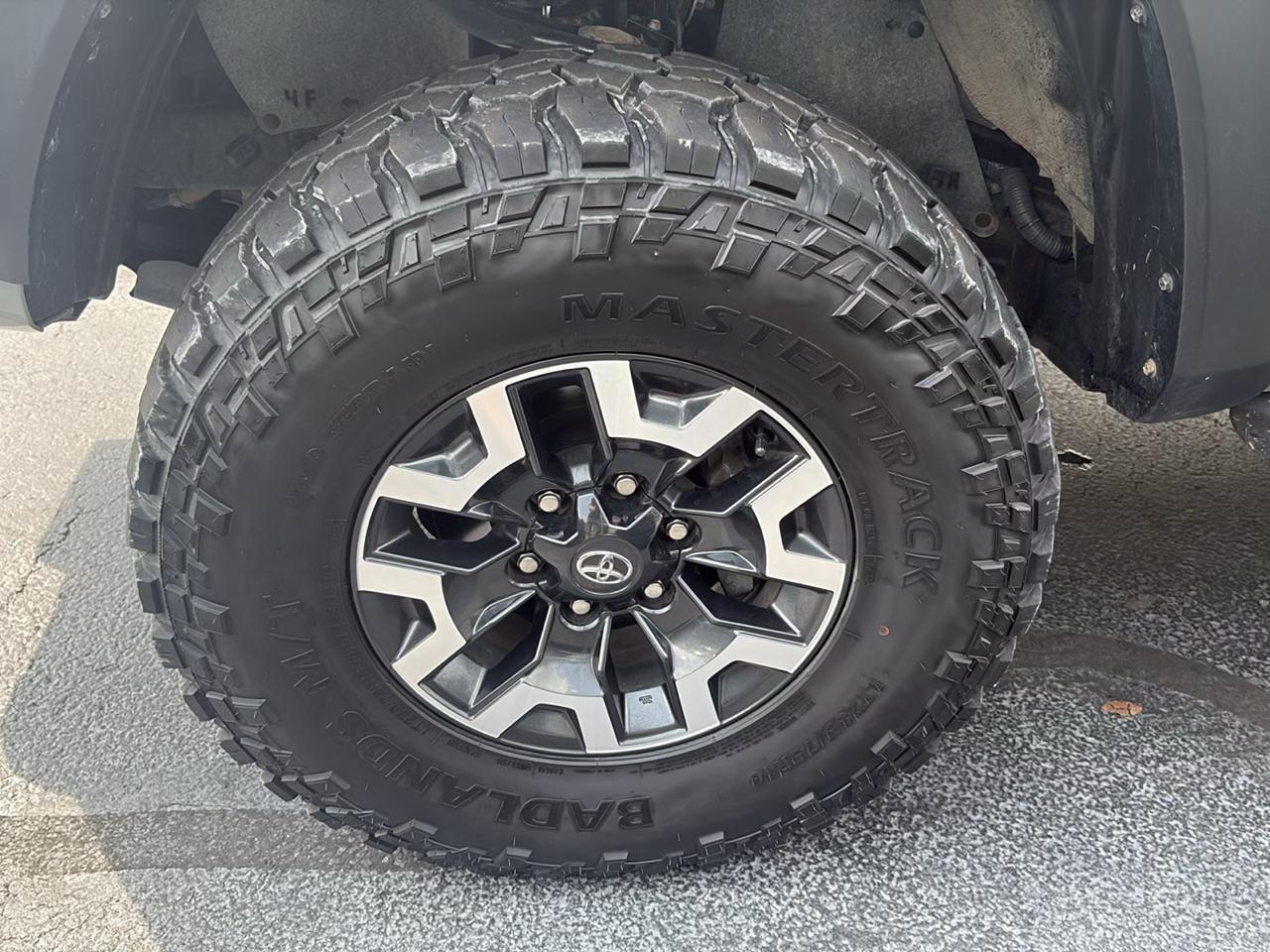 Toyota Tacoma 4WD TRD Off Road Double Cab 6' Bed V6 AT (Natl) 2023