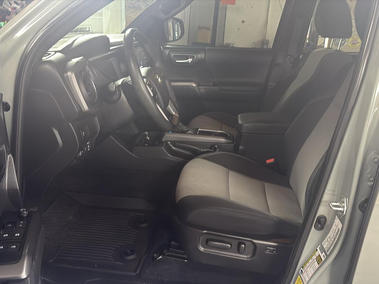 Toyota Tacoma 4WD TRD Off Road Double Cab 6' Bed V6 AT (Natl) 2023