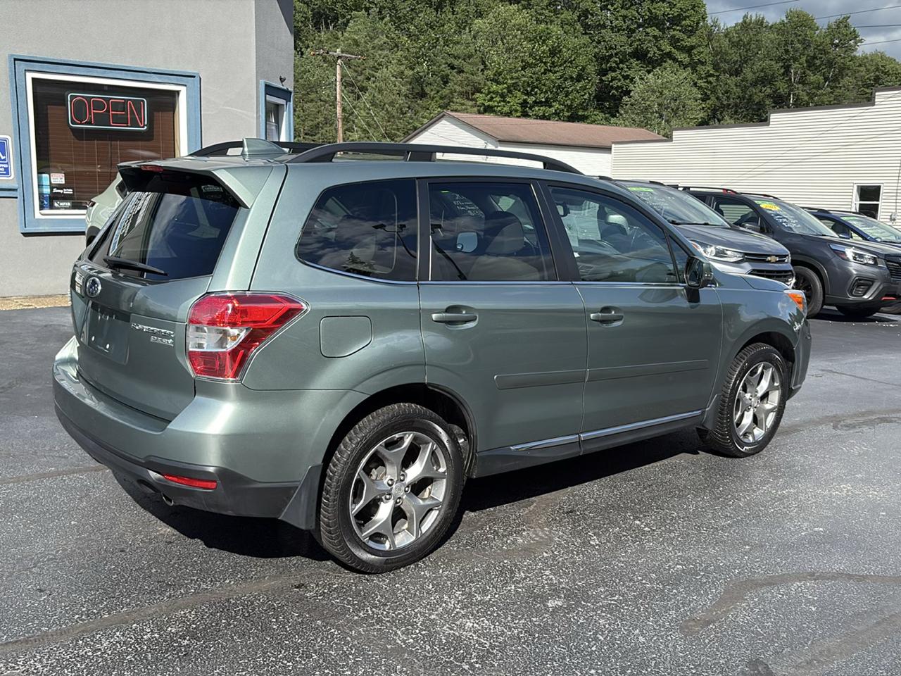 Subaru Forester 4dr CVT 2.5i Touring PZEV 2016