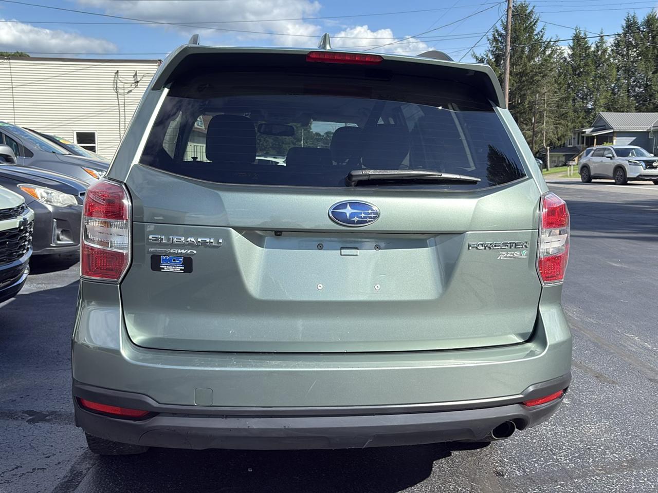 Subaru Forester 4dr CVT 2.5i Touring PZEV 2016