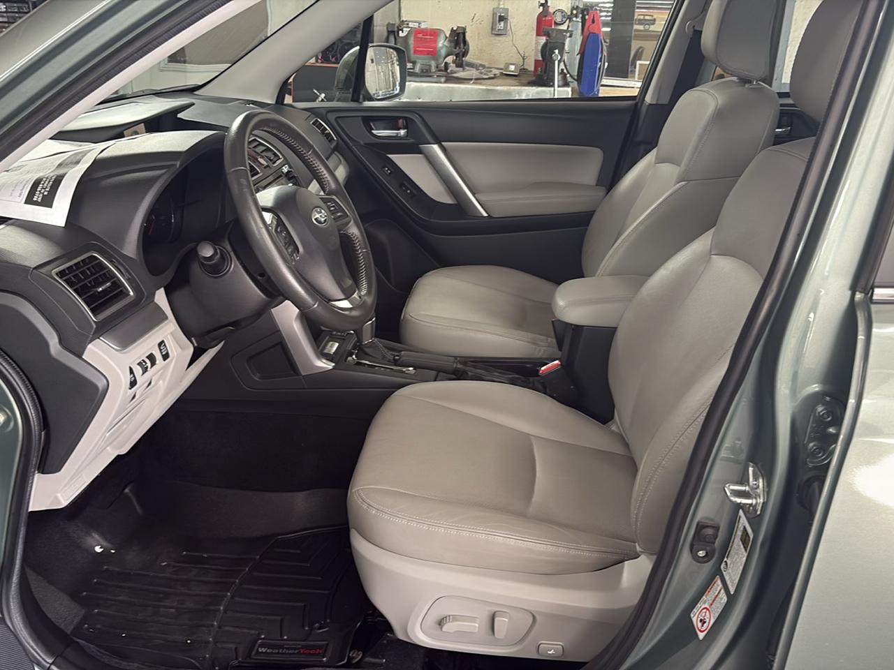 Subaru Forester 4dr CVT 2.5i Touring PZEV 2016
