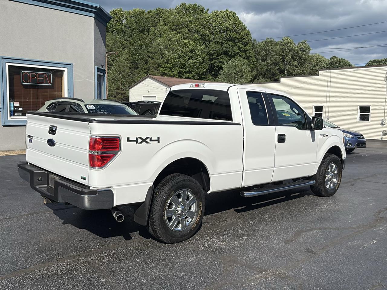 Ford F-150 4WD SuperCab 133" XLT 2010