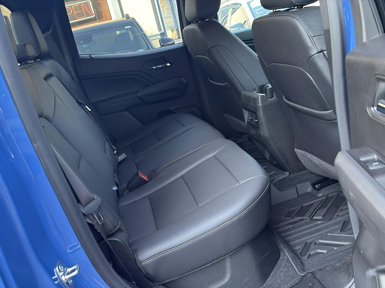 GMC Canyon 4WD Crew Cab Elevation 2025