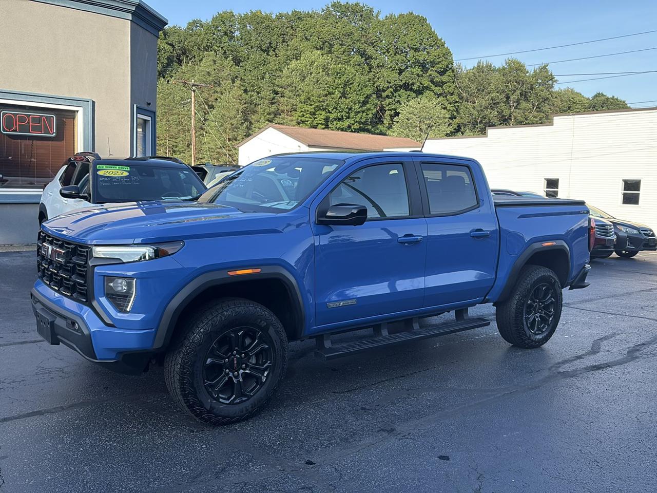 GMC Canyon 4WD Crew Cab Elevation 2025