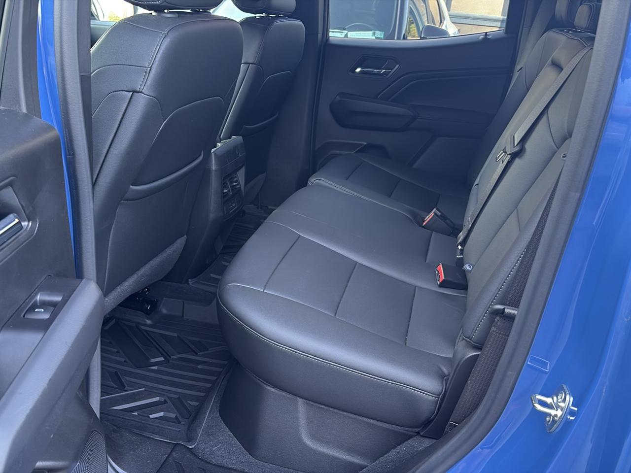GMC Canyon 4WD Crew Cab Elevation 2025