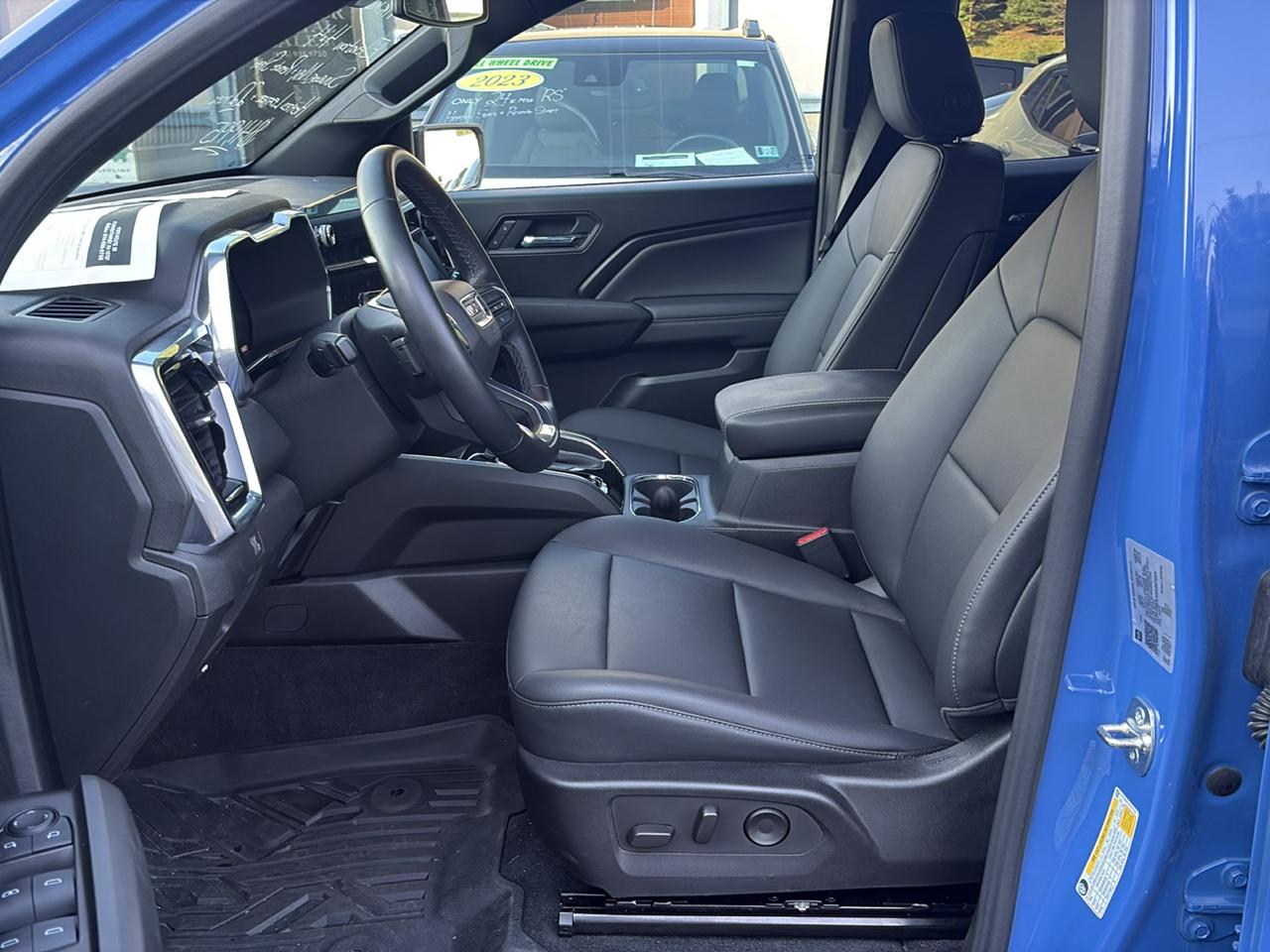 GMC Canyon 4WD Crew Cab Elevation 2025