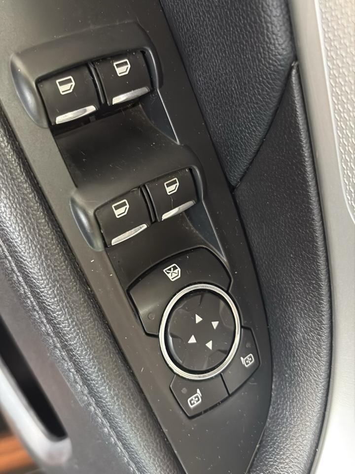 Ford Explorer 4WD 4dr V6 XLT 2017