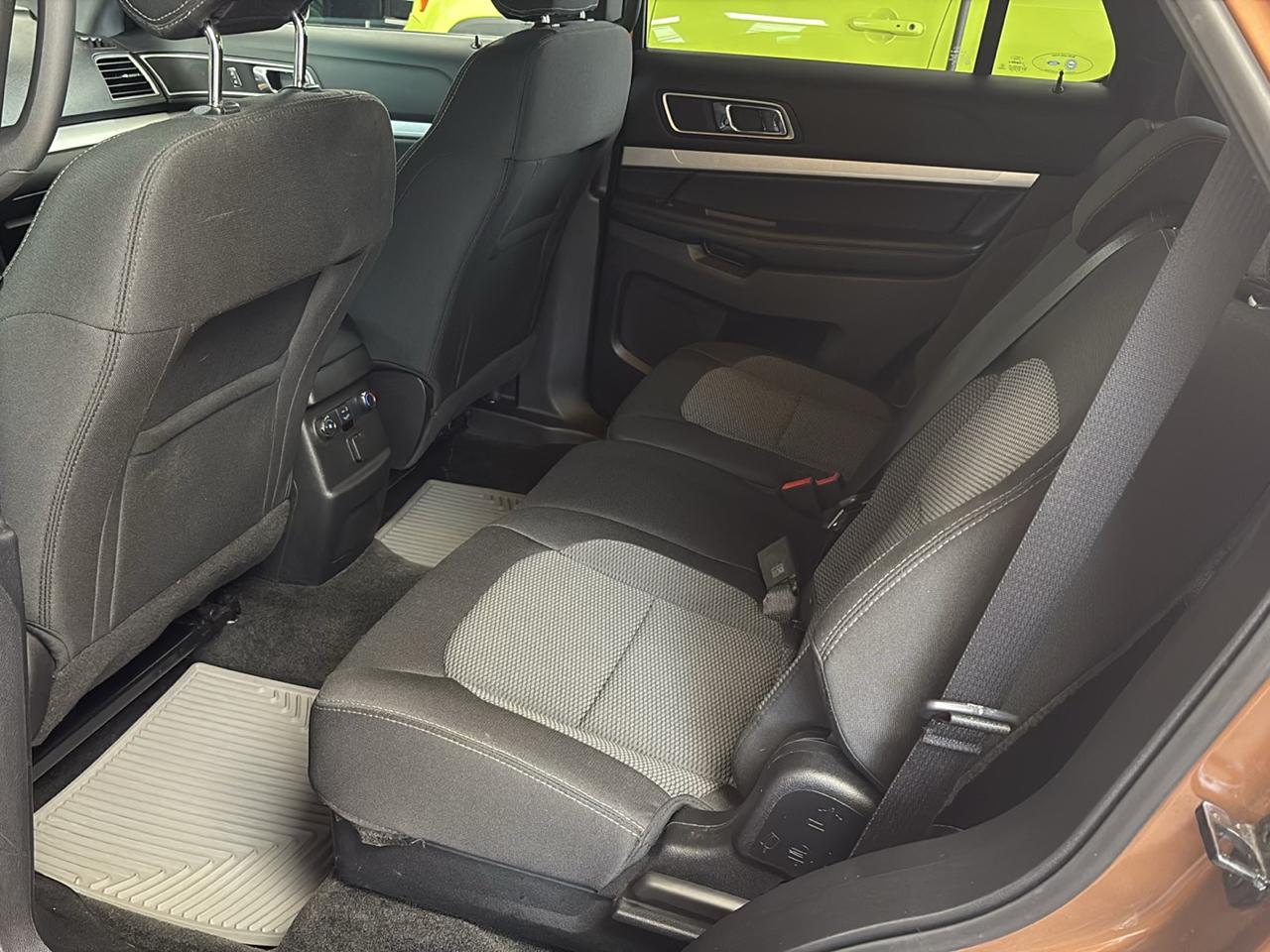 Ford Explorer 4WD 4dr V6 XLT 2017