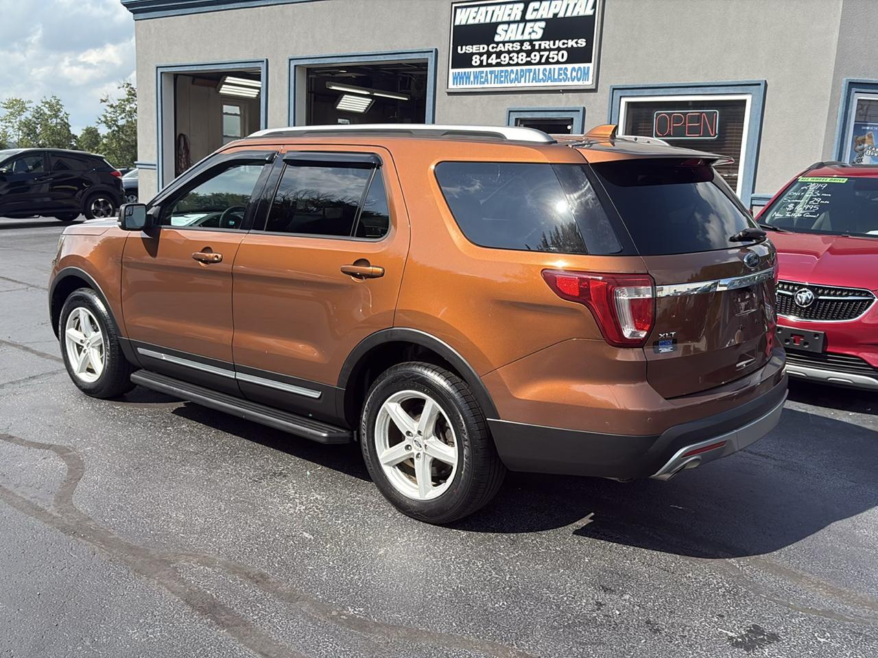 Ford Explorer 4WD 4dr V6 XLT 2017