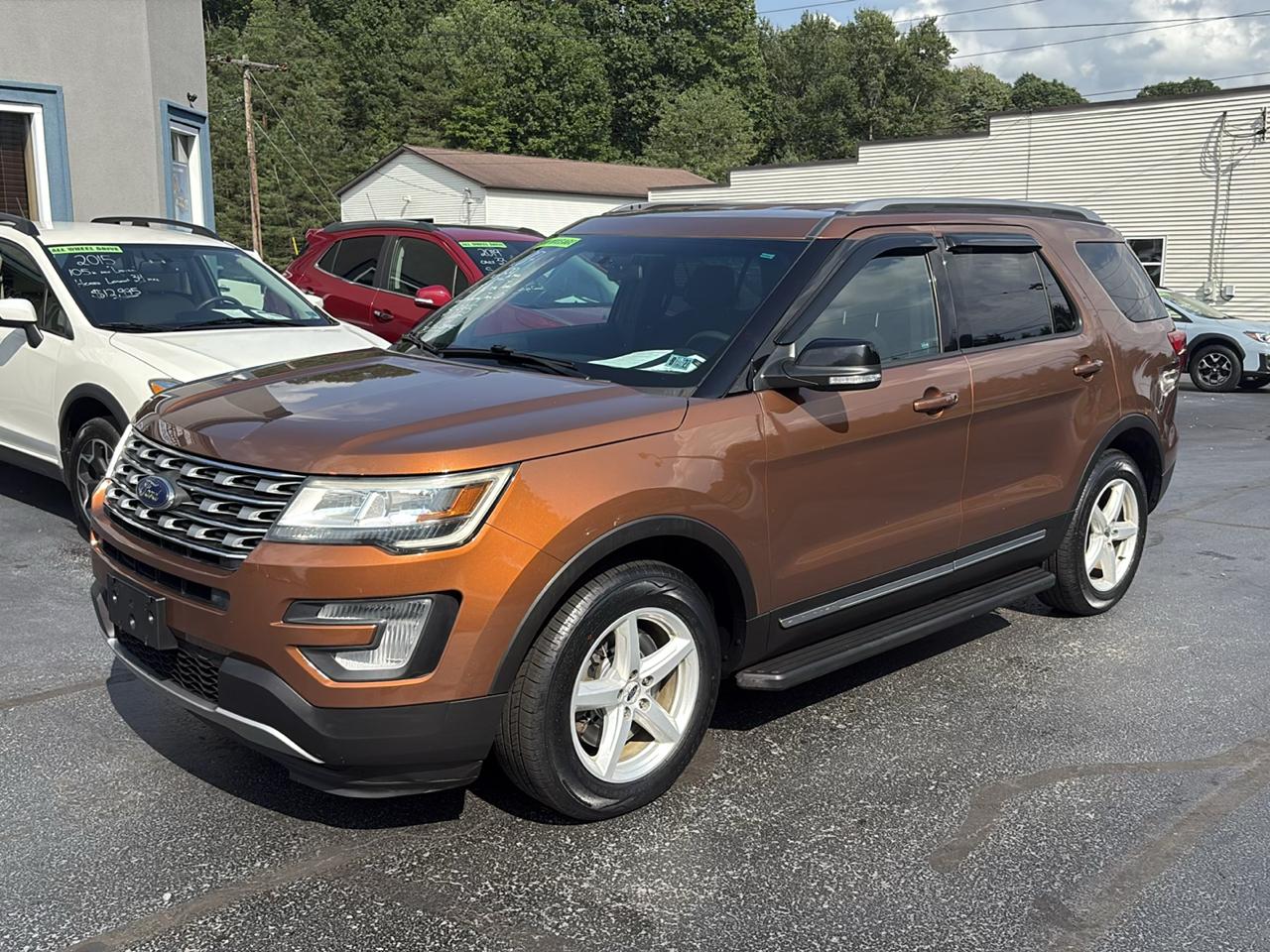 Ford Explorer 4WD 4dr V6 XLT 2017