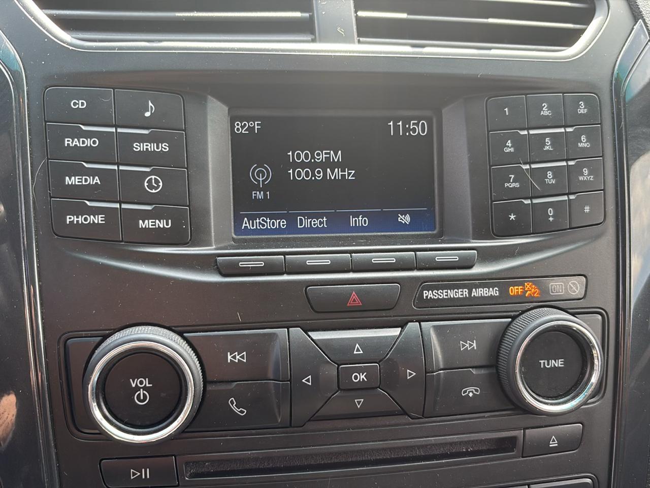 Ford Explorer 4WD 4dr V6 XLT 2017