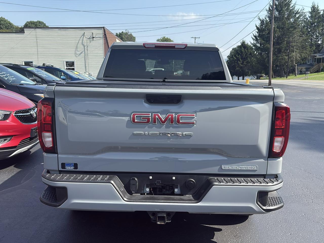 GMC Sierra 1500 4WD Crew Cab 147" Elevation w/3VL 2024