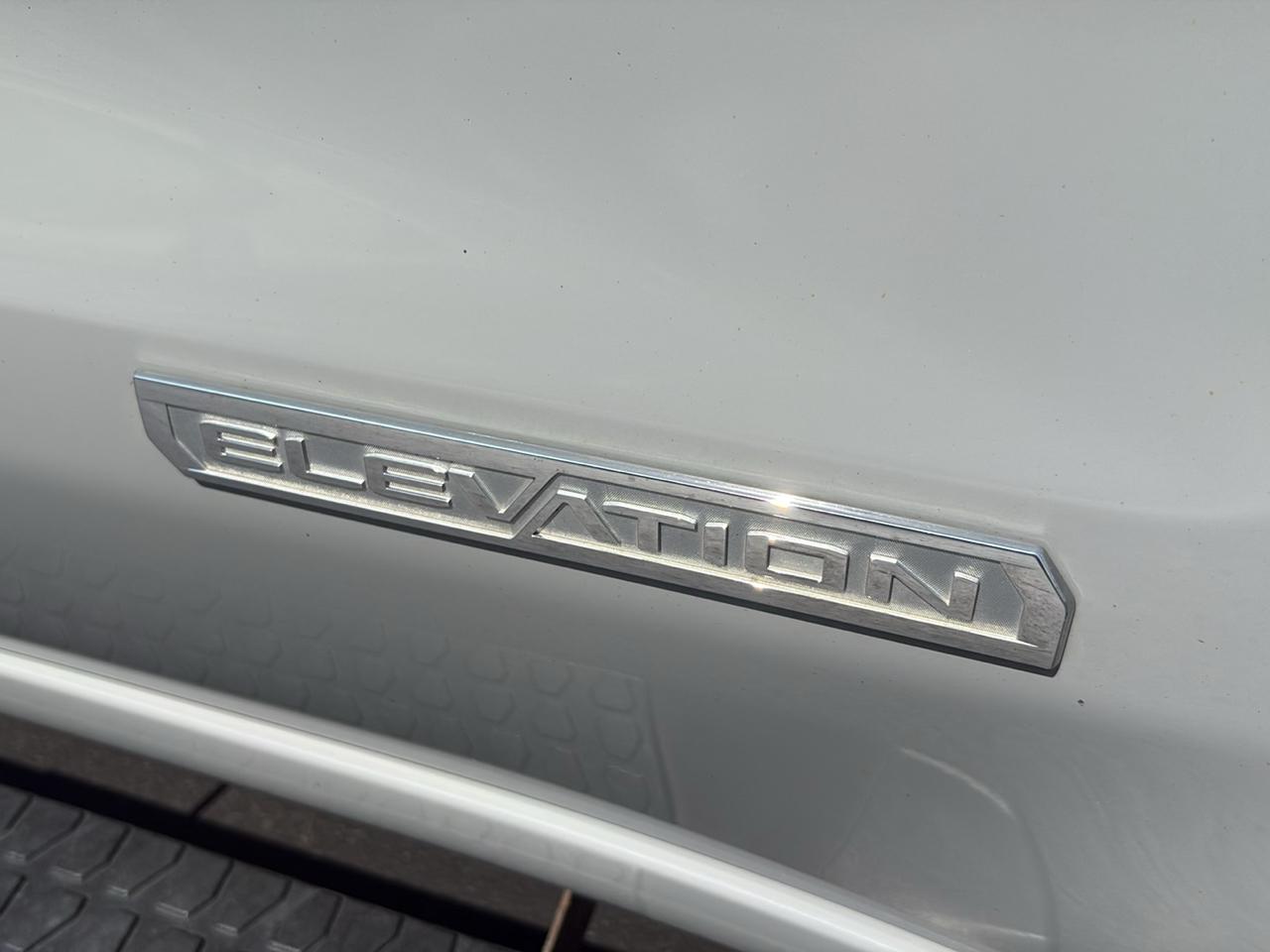 GMC Sierra 1500 4WD Crew Cab 147" Elevation w/3VL 2024