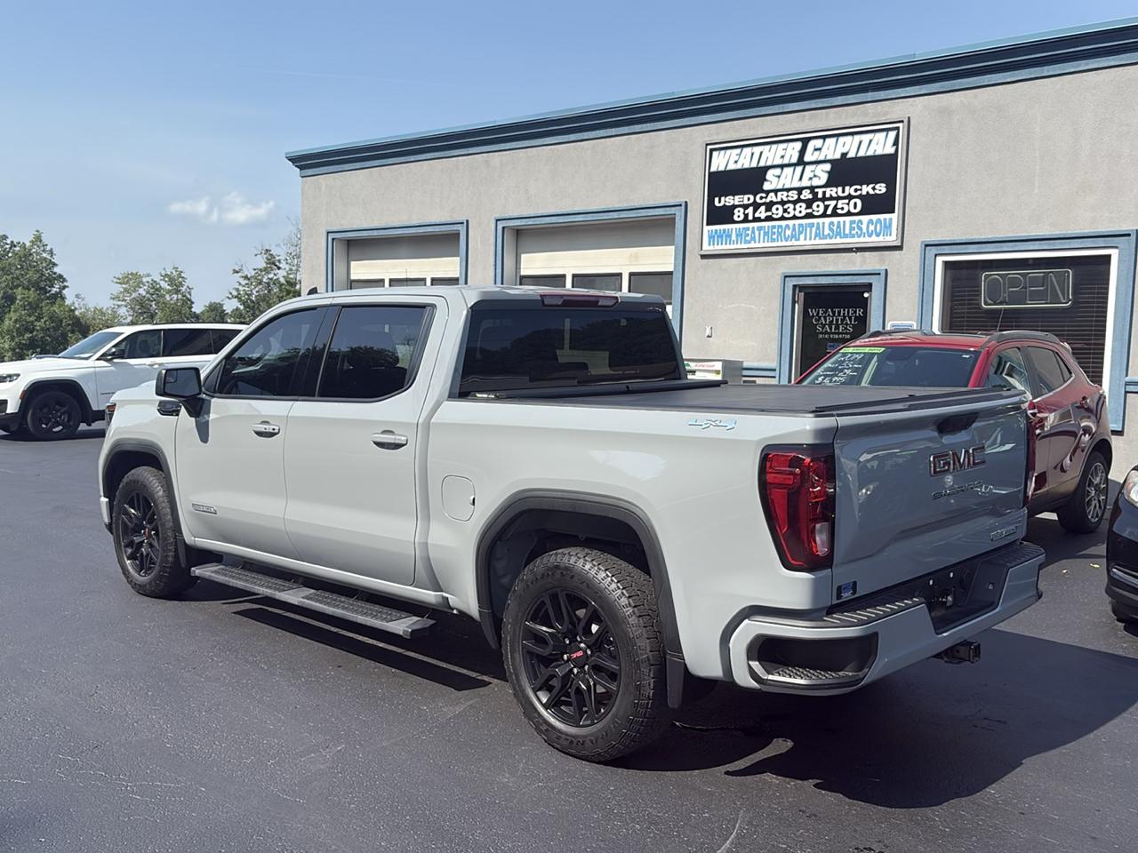 GMC Sierra 1500 4WD Crew Cab 147" Elevation w/3VL 2024